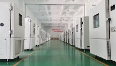 <b>鹽霧試驗(yàn)箱中的機(jī)械手耐腐蝕操作測(cè)試</b>